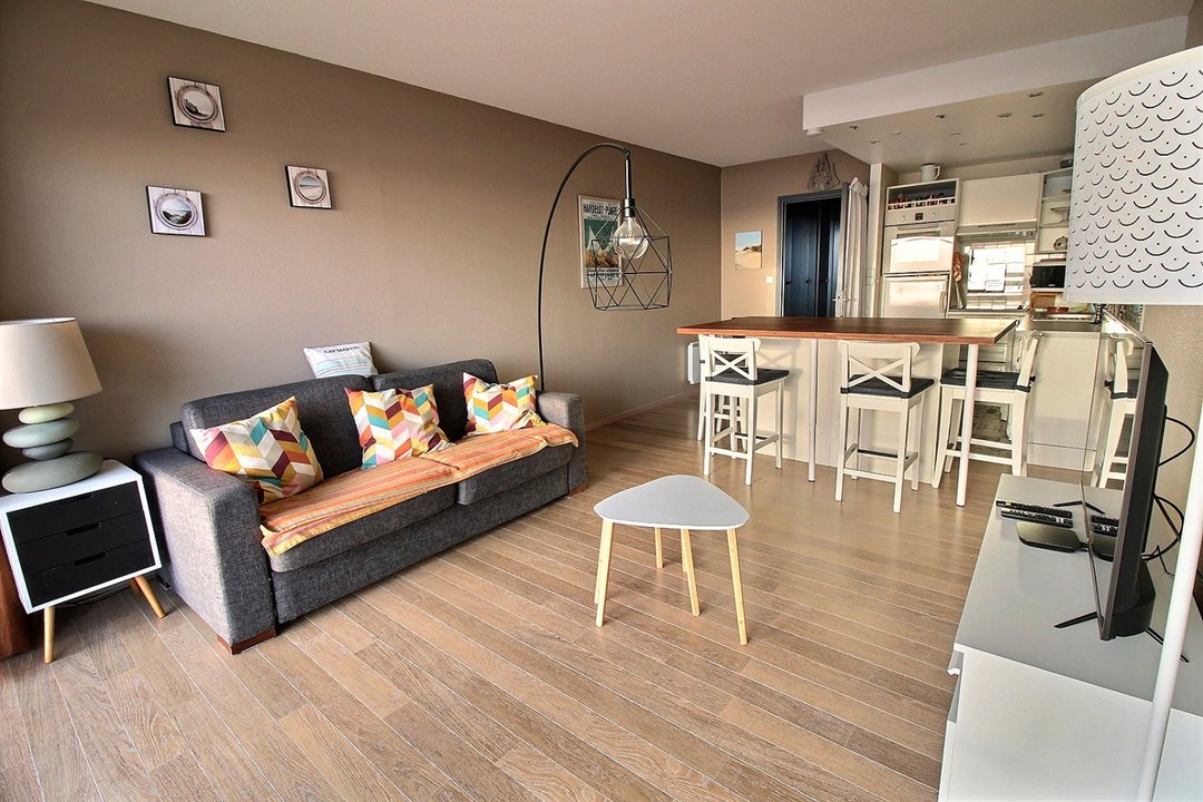 /picture/helios/116215201/DAUPHINS E3/8_2025-12-17CET00h00-12.jpg